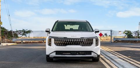 Kia Carnival Hybrid 2026
