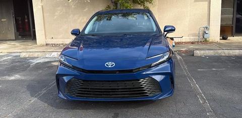 Toyota Camry Hybrid 2025