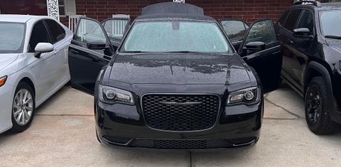 Chrysler 300 2022