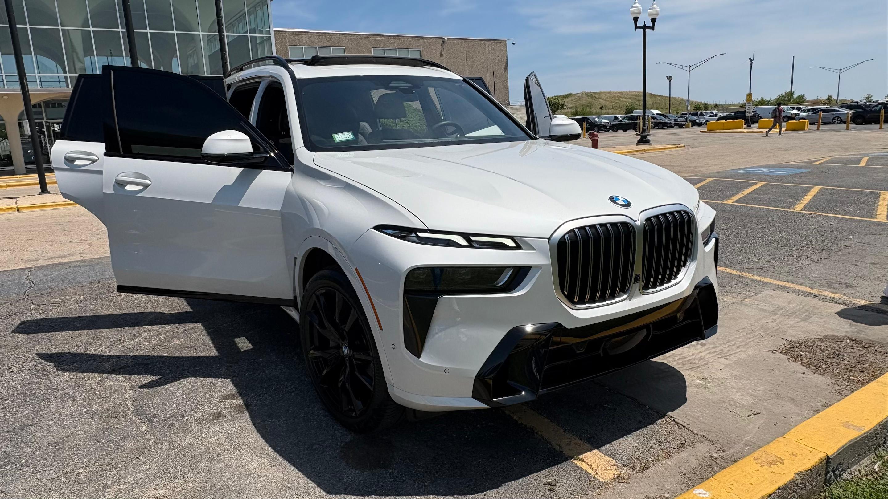 BMW X7 2023 in Chicago, IL