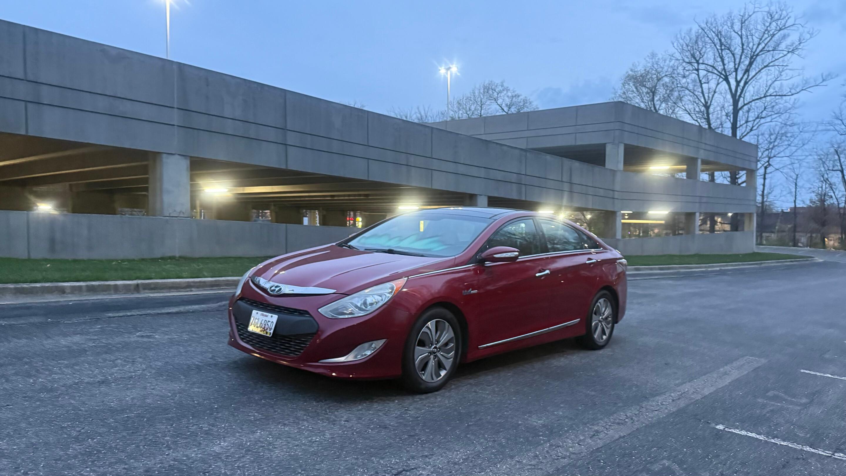 Hyundai Sonata Hybrid 2013 in Gaithersburg, MD