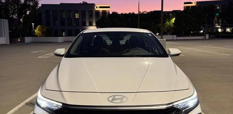 Hyundai Elantra 2024