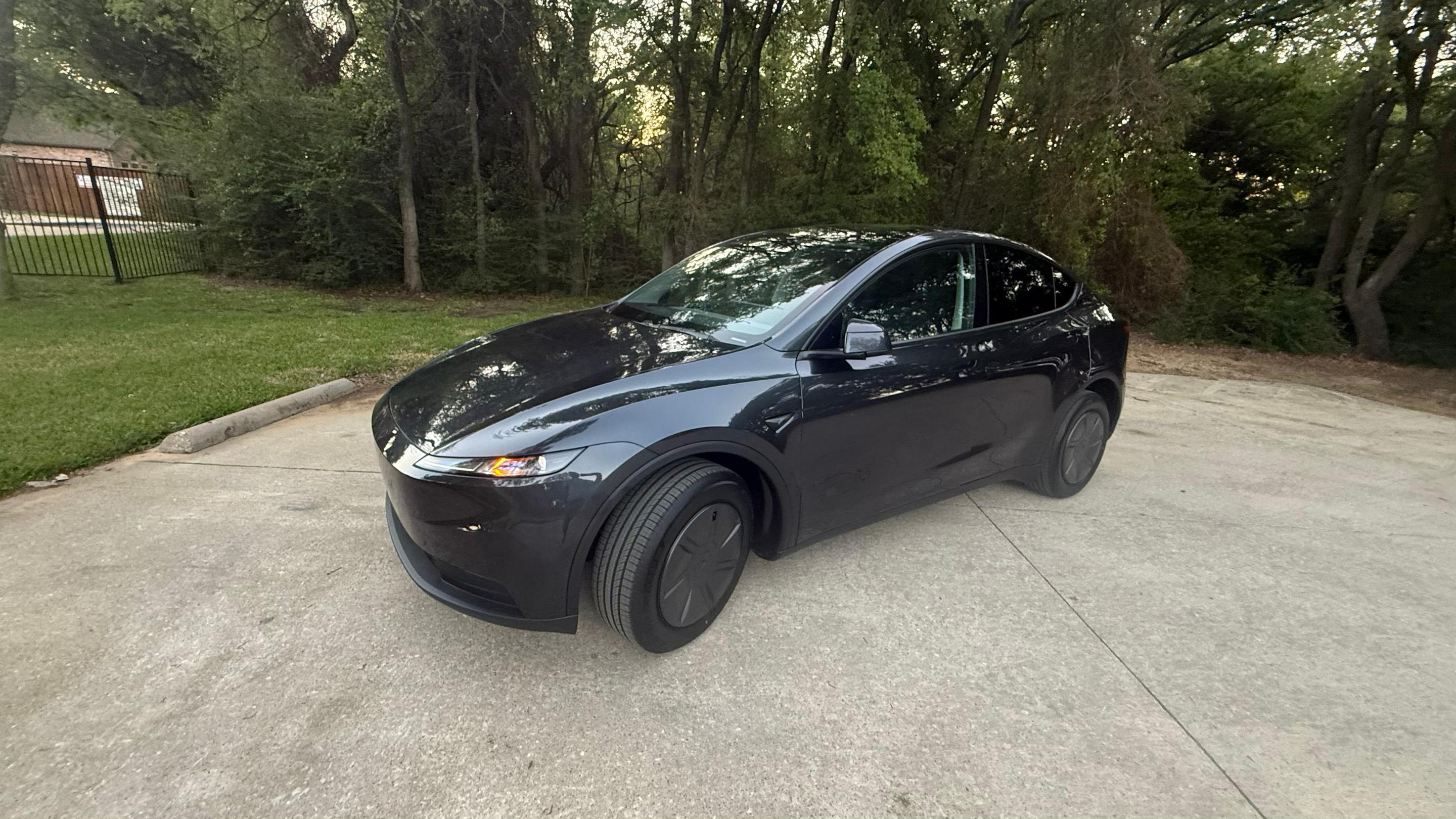 Tesla Model Y 2026 in Flower Mound, TX