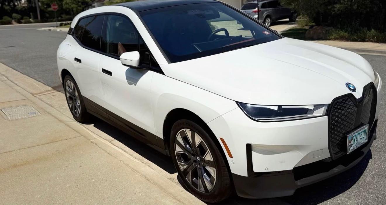 BMW iX 2025 in 