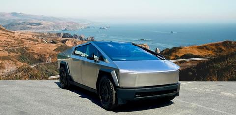 Tesla Cybertruck 2025
