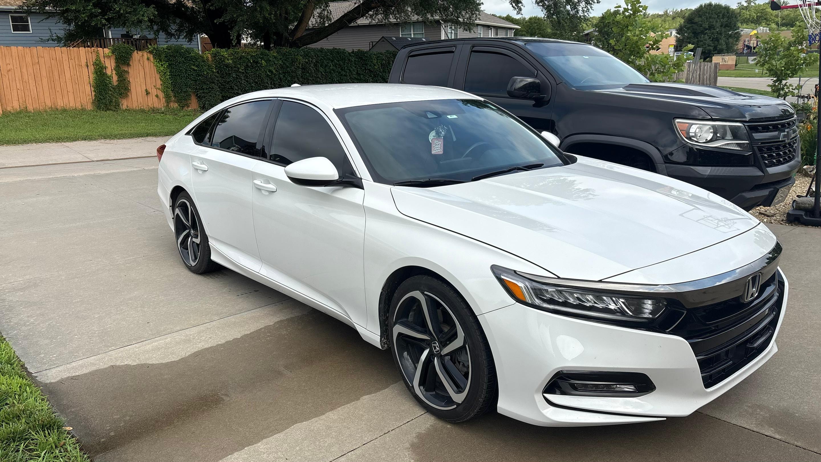 Honda Accord 2019 in Saint George, KS