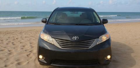 Toyota Sienna 2013