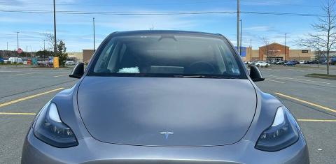 Tesla Model Y 2024