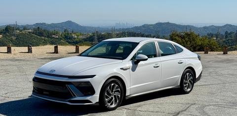 Hyundai Sonata Hybrid 2026
