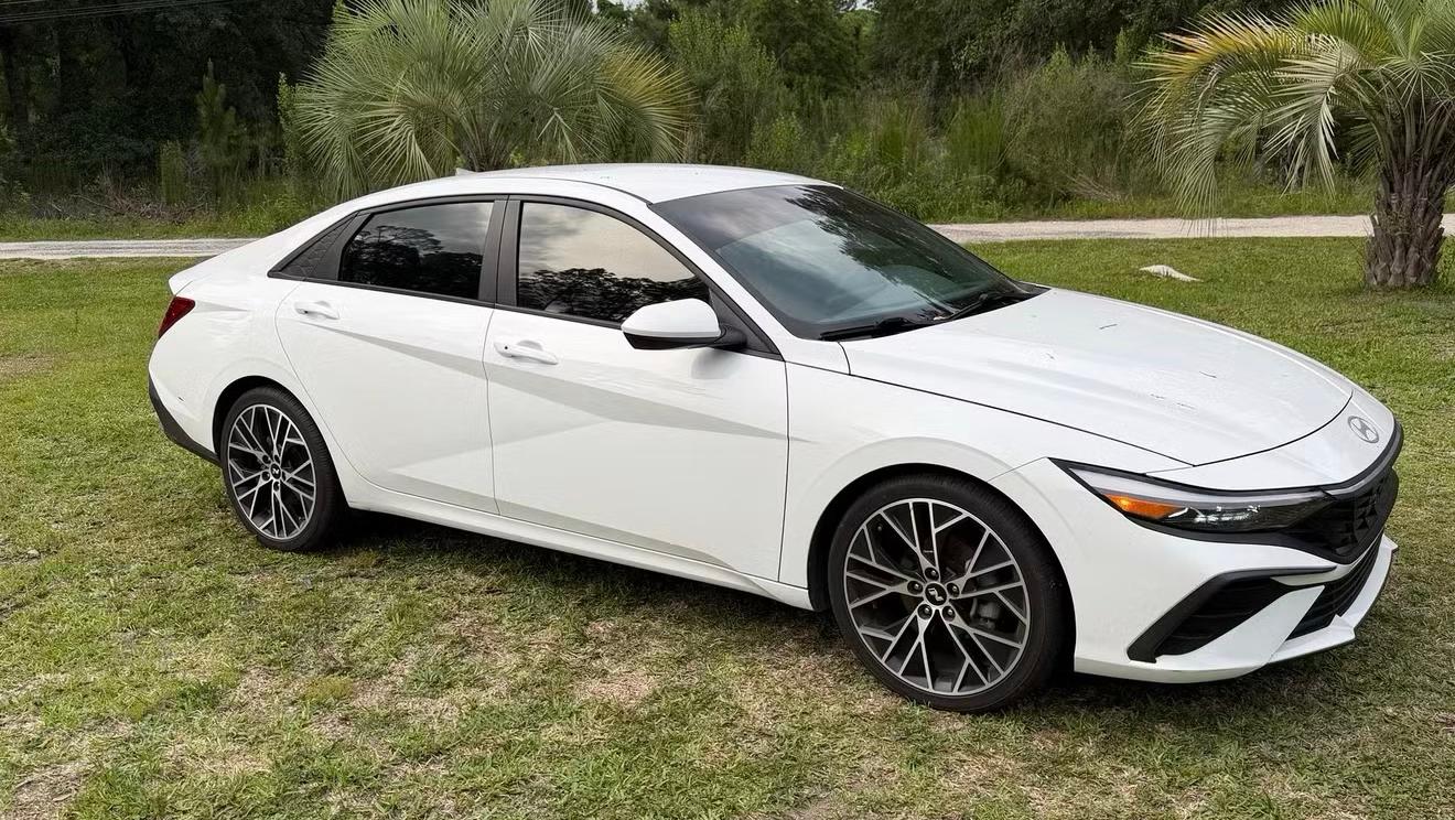 Hyundai Elantra 2024 in Jacksonville, FL