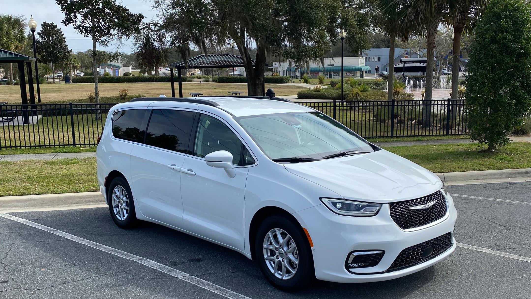Chrysler Pacifica 2022 in Davenport, FL
