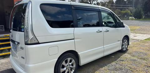 Nissan Serena 2013