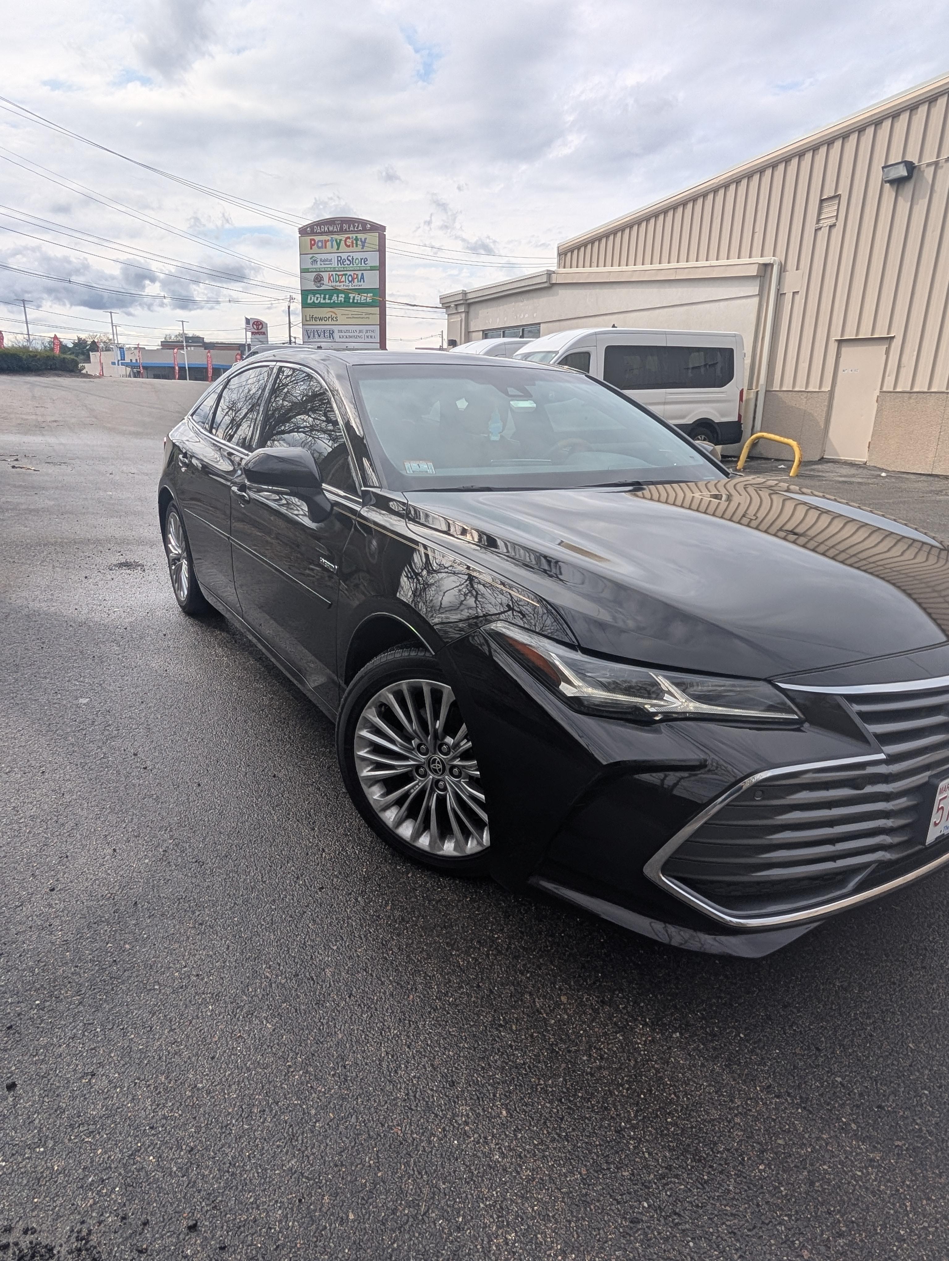 Toyota Avalon Hybrid 2021 in Newton, MA