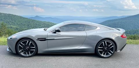 Aston Martin Vanquish 2015