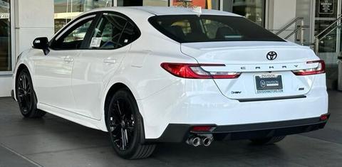 Toyota Camry Hybrid 2025