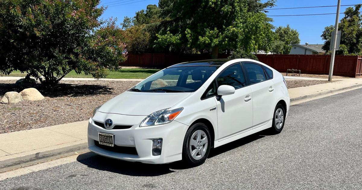 Toyota Prius 2010 rental in Thousand Oaks, CA by Garrett R. Turo