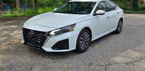 Nissan Altima 2023
