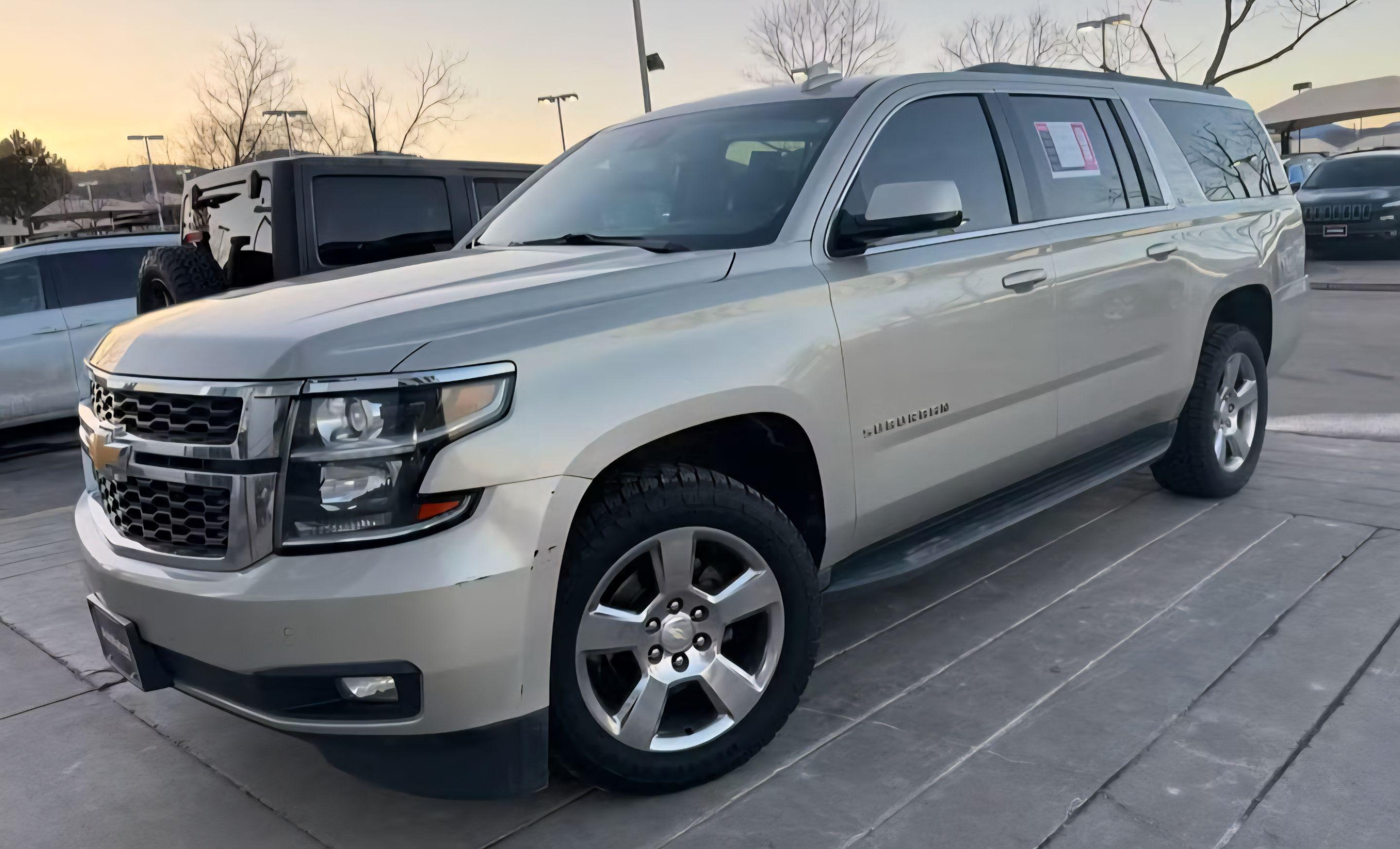 Chevrolet Suburban 2017 in 