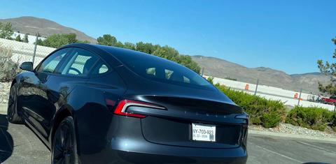 Tesla Model 3 2024