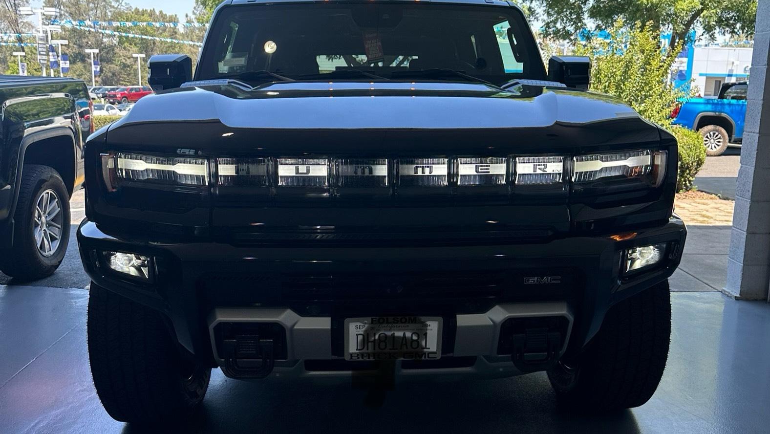 GMC HUMMER EV SUV 2024 in 
