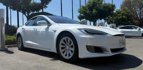 Tesla Model S 2016