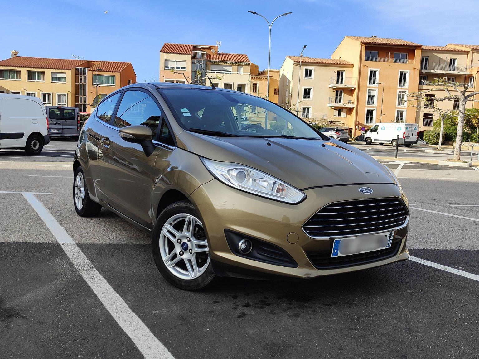 Ford FIESTA 2013 à L'Île-Rousse