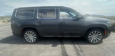 Jeep Grand Wagoneer 2023