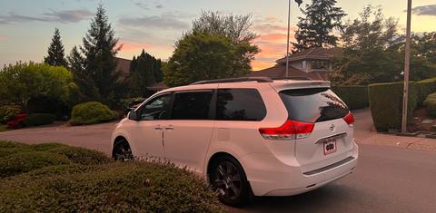 Toyota Sienna 2011