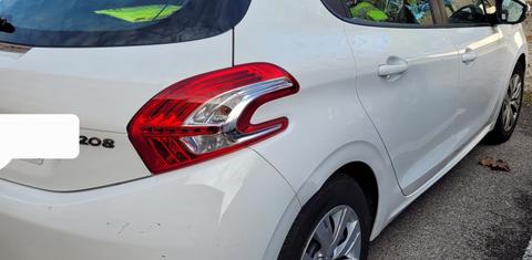 Peugeot 208 2012