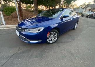 Chrysler 200 car