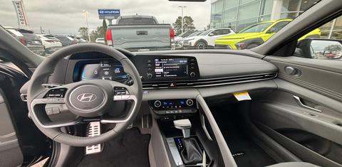 Hyundai Elantra 2025