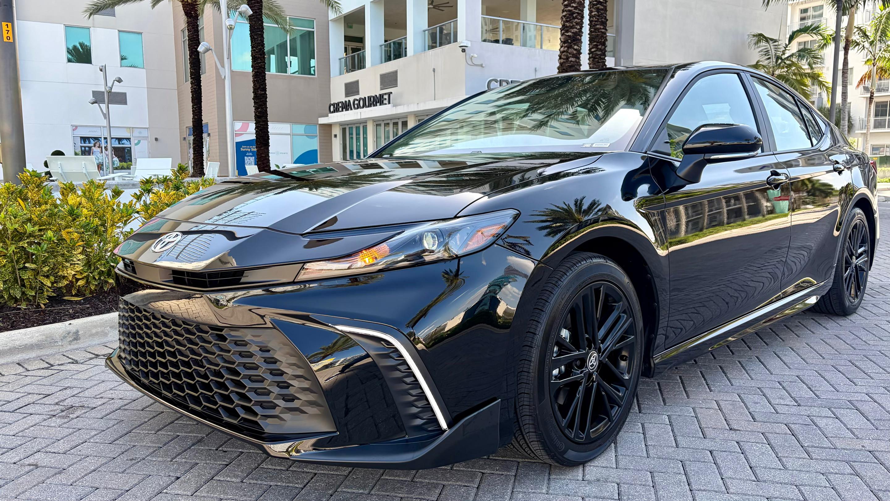 Toyota Camry Hybrid 2026 in 
