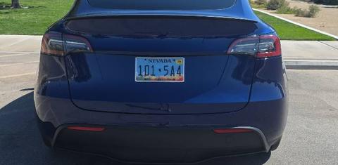 Tesla Model Y 2024