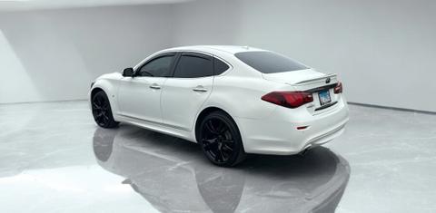 INFINITI Q70 2015