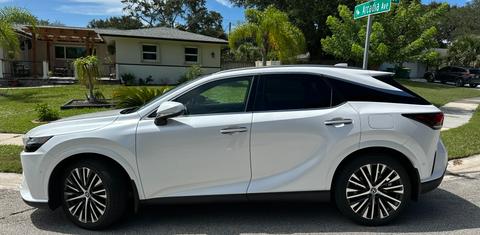 Lexus RX 2023