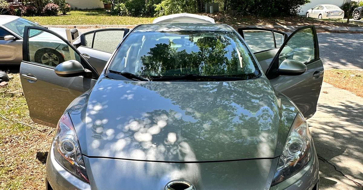 Mazda Mazda3 2013 rental in Columbia, SC by Julian B. Turo