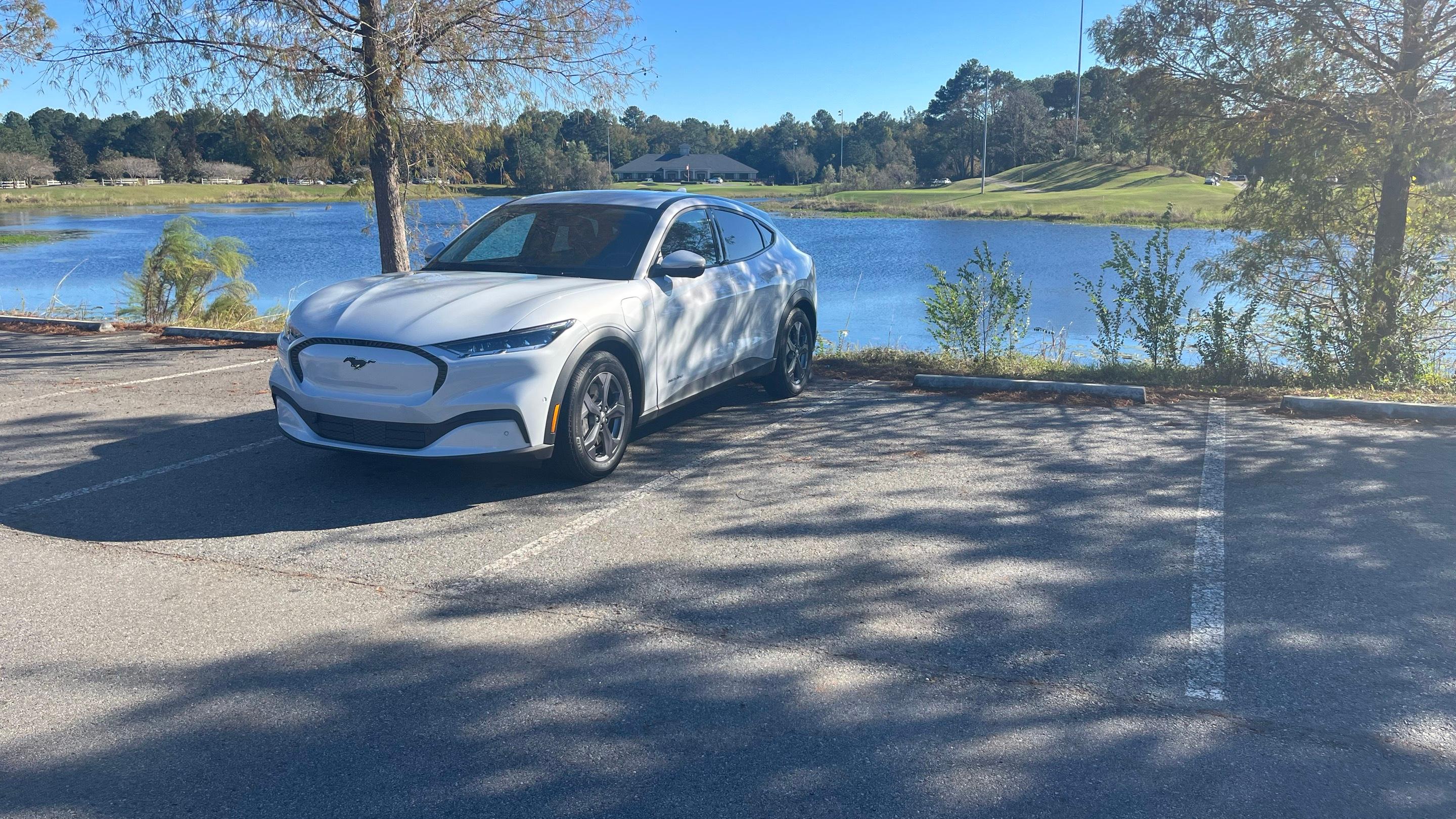 Ford Mustang Mach-E 2022 in 