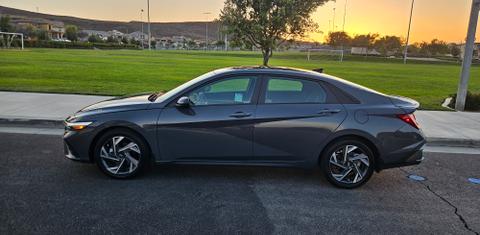 Hyundai Elantra 2025