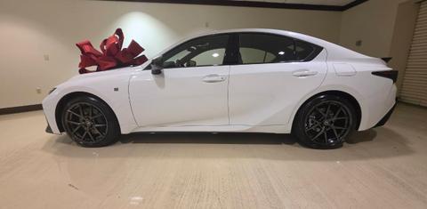 Lexus IS 2026