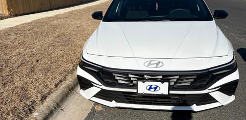 Hyundai Elantra 2025
