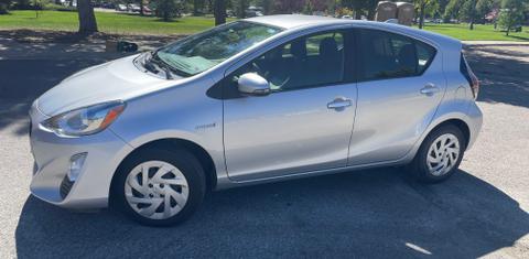 Toyota Prius c 2016