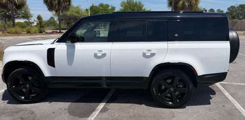 Land Rover Defender 2024