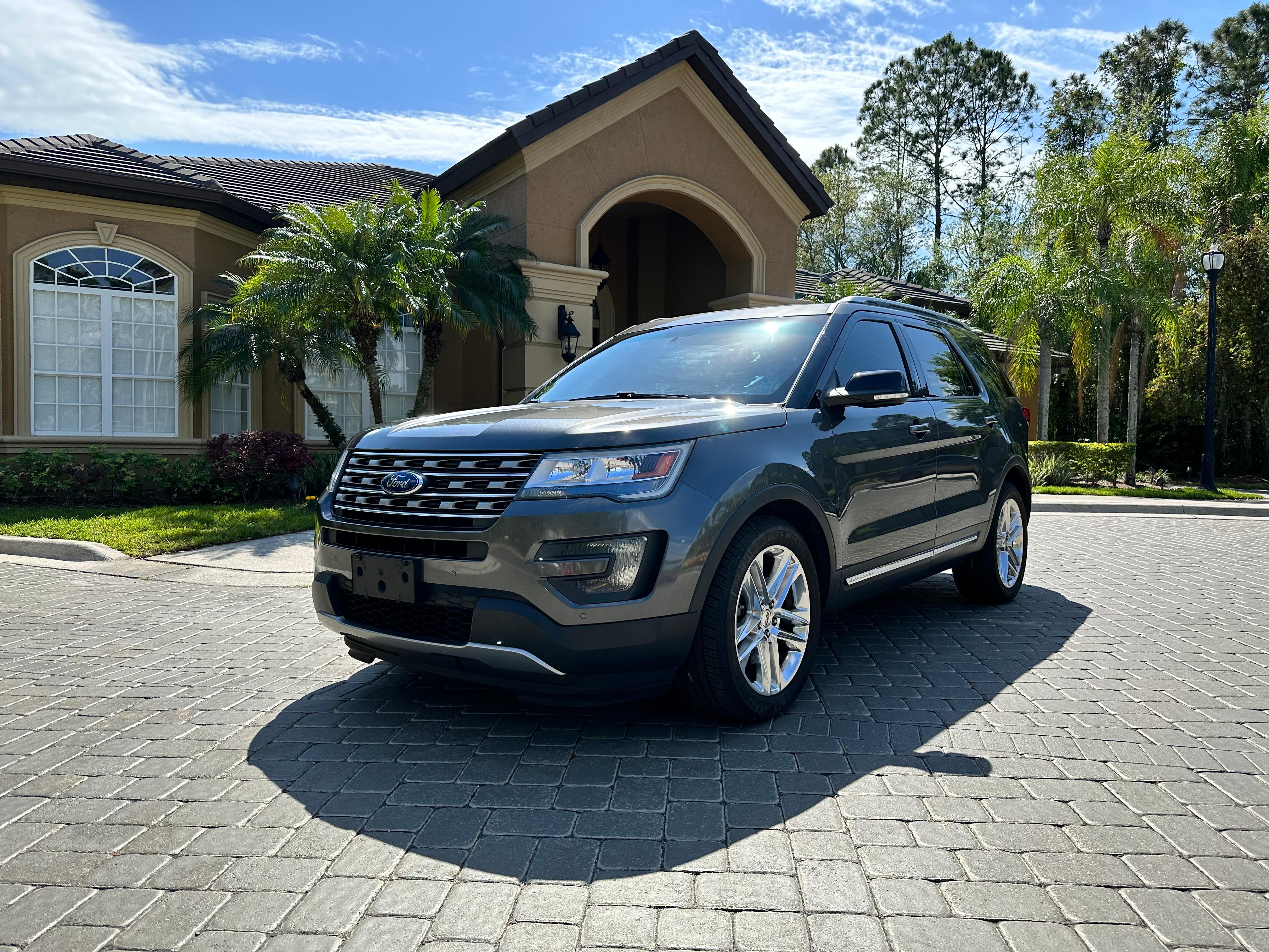Ford Explorer 2016 in Tampa, FL