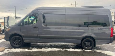 Mercedes-Benz Sprinter 2025