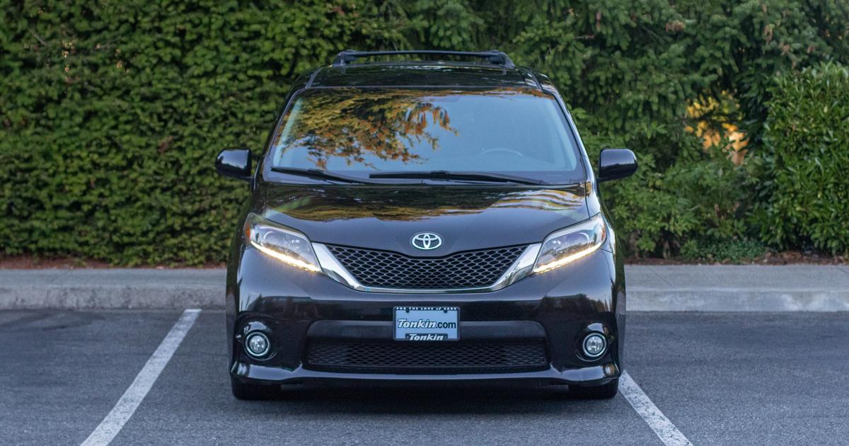 Toyota Sienna 2017 rental in Seattle, WA by Shujah S. Turo