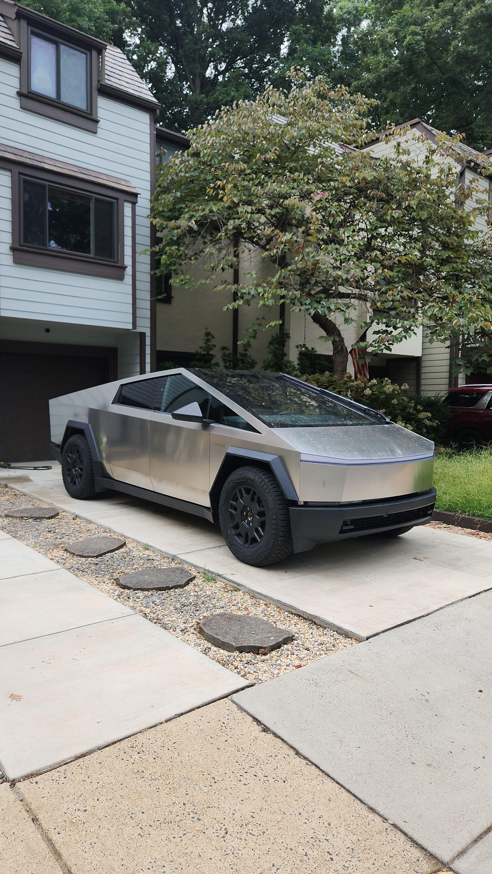Tesla Cybertruck 2024 in 