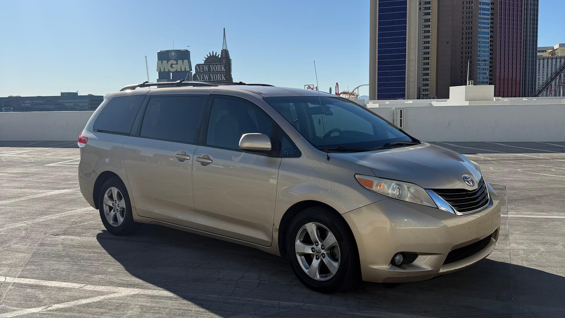 Toyota Sienna 2013 in 