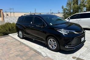 Toyota Sienna car