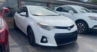 Toyota Corolla 2015 — Car rental alternative in Berkeley, MO