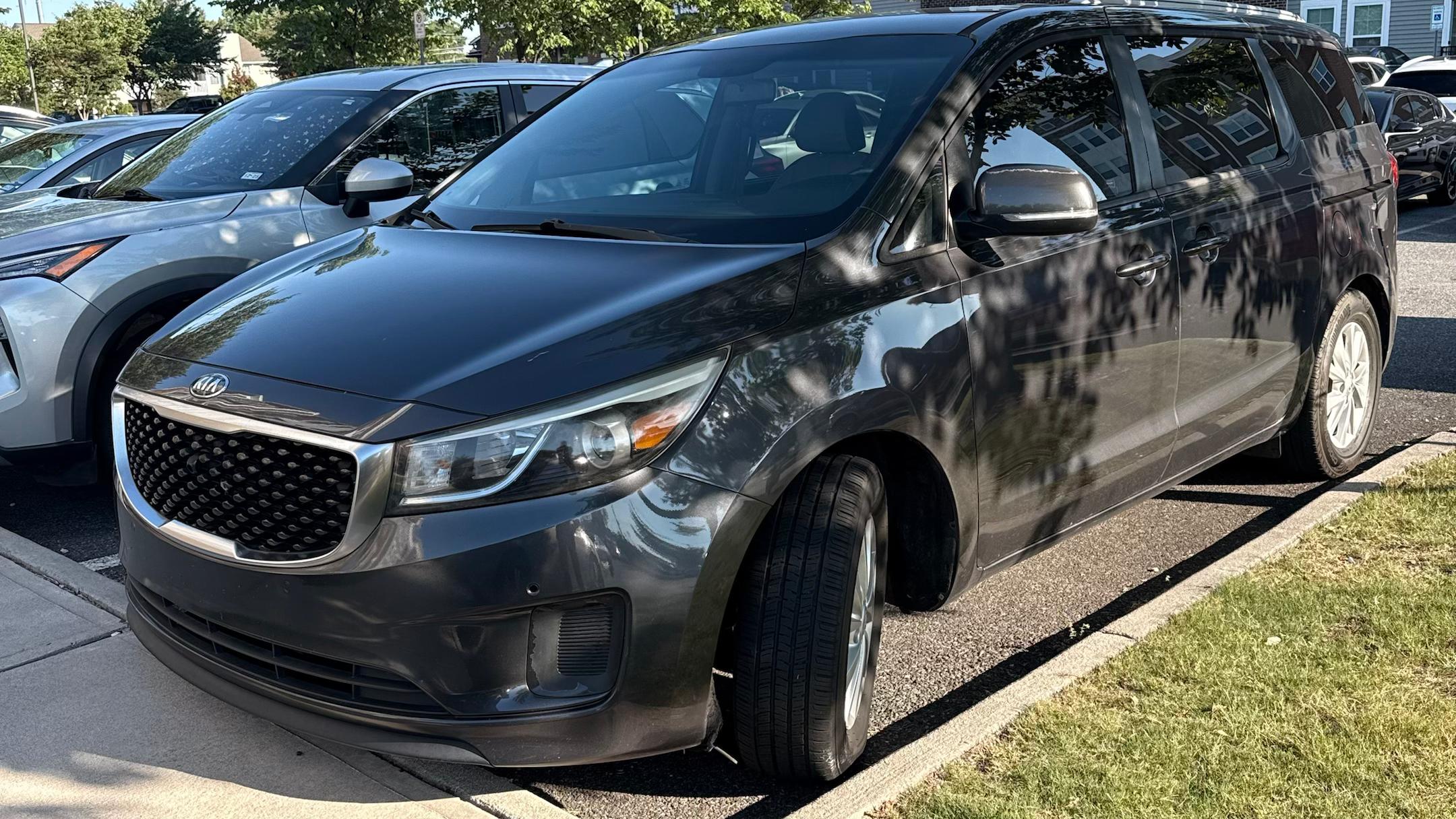 Kia Sedona 2017 in Virginia Beach, VA